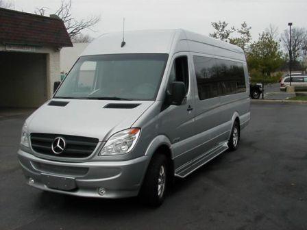 Mikroautobusu noma Rīgā Mercedes-Benz Sprinter 16, 17, 20 sēdvietas (LUX, biznesa klases mikroautobusi)